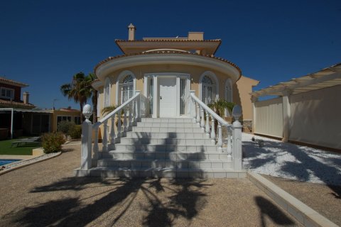 Villa à vendre à Ciudad Quesada, Alicante, Espagne, 5 chambres, 380 m2 No. 189022 - photo 12