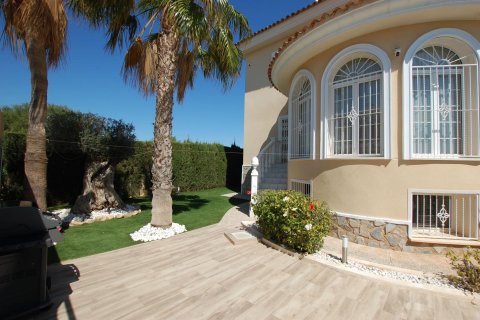 Villa à vendre à Ciudad Quesada, Alicante, Espagne, 5 chambres, 380 m2 No. 189022 - photo 4