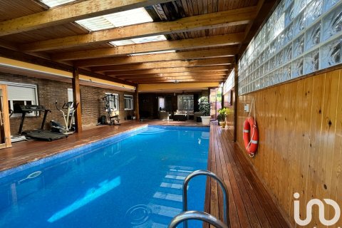 Dom w Cabrera de Mar, Barcelona, Hiszpania 4 sypialnie, 800 mkw. nr 154179 – zdjęcie 21