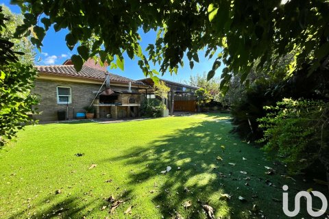 Dom w Cabrera de Mar, Barcelona, Hiszpania 4 sypialnie, 800 mkw. nr 154179 – zdjęcie 24