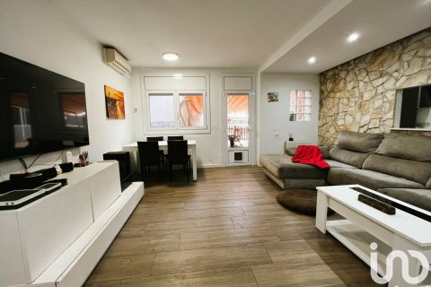 Huoneisto Mataro, Barcelona, Espanja 2 makuuhuonetta, 75 m2 No. 154183