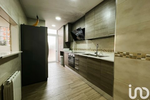 Huoneisto myytävänä Mataro, Barcelona, Espanja, 2 makuuhuonetta, 75 m2 No. 154183 - kuva 9