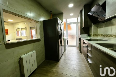 Huoneisto myytävänä Mataro, Barcelona, Espanja, 2 makuuhuonetta, 75 m2 No. 154183 - kuva 11