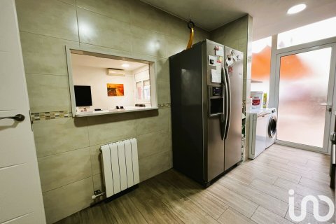 Huoneisto myytävänä Mataro, Barcelona, Espanja, 2 makuuhuonetta, 75 m2 No. 154183 - kuva 13