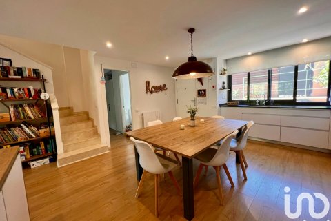 Dom w Sant Andreu de Llavaneres, Barcelona, Hiszpania 5 sypialni, 250 mkw. nr 154182 – zdjęcie 3