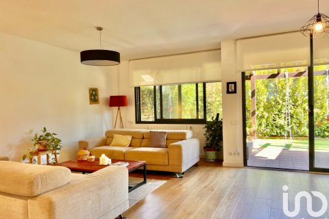 Dom w Sant Andreu de Llavaneres, Barcelona, Hiszpania 5 sypialni, 250 mkw. nr 154182 – zdjęcie 4