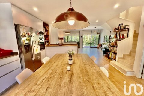 Dom w Sant Andreu de Llavaneres, Barcelona, Hiszpania 5 sypialni, 250 mkw. nr 154182 – zdjęcie 2