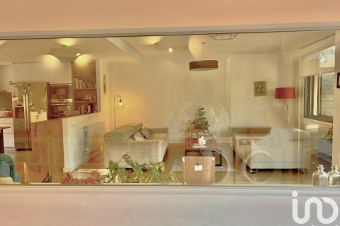 Dom w Sant Andreu de Llavaneres, Barcelona, Hiszpania 5 sypialni, 250 mkw. nr 154182 – zdjęcie 6