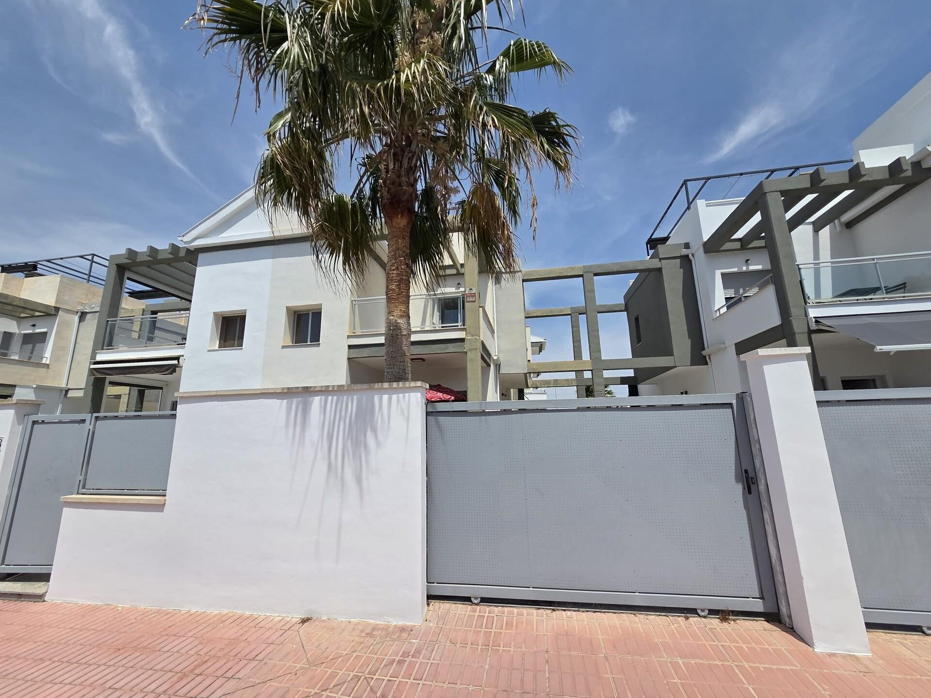 Сasa en La Zenia, Alicante, España 3 dormitorios, 139 m2 No. 178179