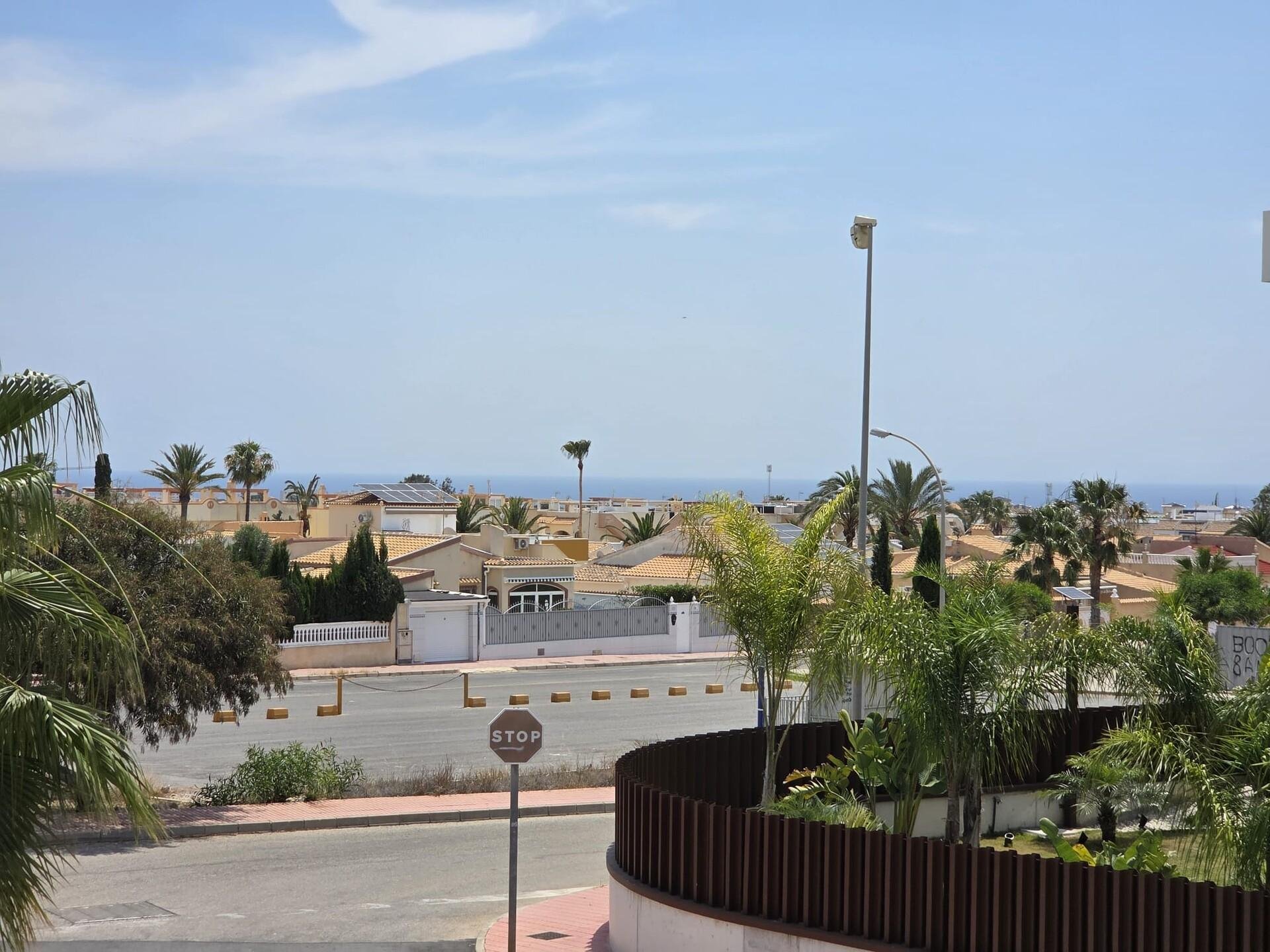 Сasa en La Zenia, Alicante, España 3 dormitorios, 139 m2 No. 178179