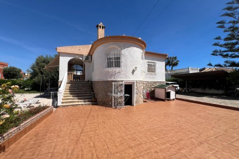 Villa in vendita a Torrevieja, Alicante, Spagna 5 camere da letto, 190 mq. N° 178180 - foto 16