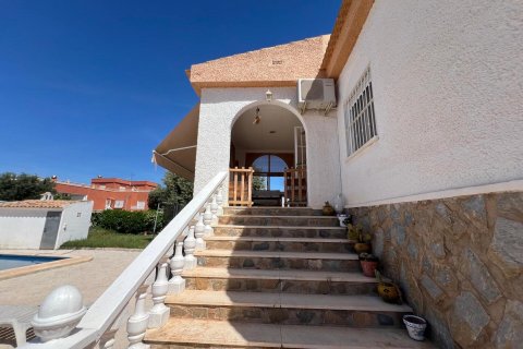 Villa in vendita a Torrevieja, Alicante, Spagna 5 camere da letto, 190 mq. N° 178180 - foto 3