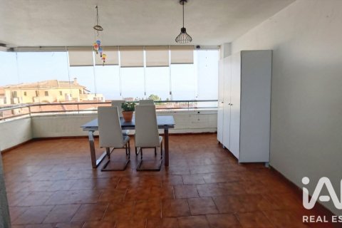 Huoneisto myytävänä Rincon de la Victoria, Malaga, Espanja, 2 makuuhuonetta, 105 m2 No. 193499 - kuva 3