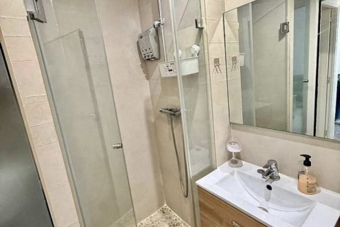 Huoneisto myytävänä Rincon de la Victoria, Malaga, Espanja, 2 makuuhuonetta, 105 m2 No. 193499 - kuva 25
