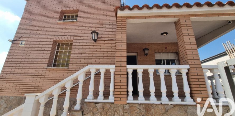 Casa a Montferri, Tarragona, Spagna 3 camere da letto, 225 mq. N° 193498