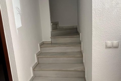 Radhus till salu i Torrevieja, Alicante, Spanien 3 sovrum, 108 kvm. Nr. 155689 - foto 12