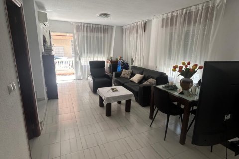 Radhus till salu i Torrevieja, Alicante, Spanien 3 sovrum, 108 kvm. Nr. 155689 - foto 4