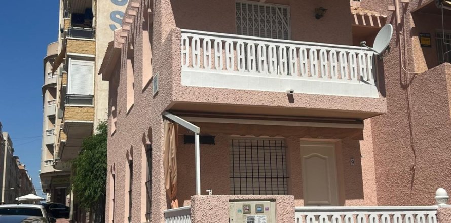 Radhus i Torrevieja, Alicante, Spanien 3 sovrum, 108 kvm. Nr. 155689