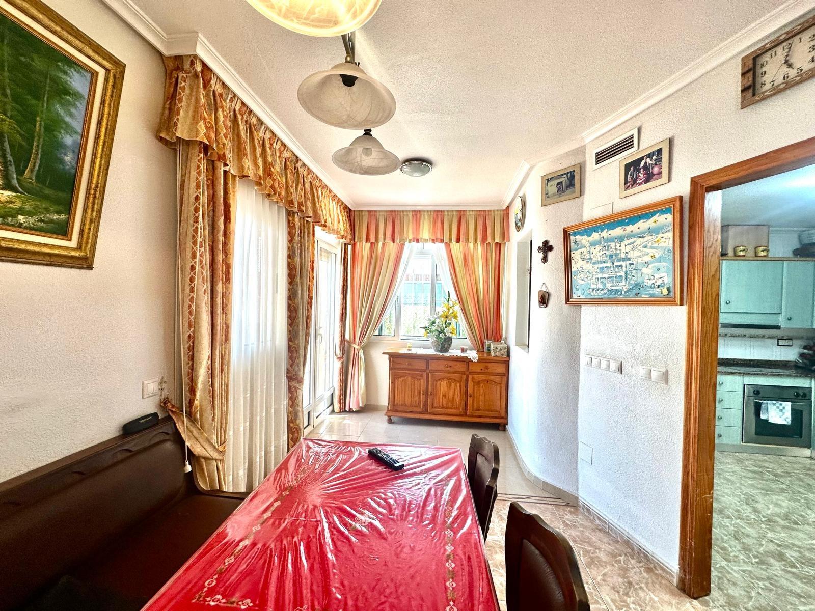 Apartamento en Torrevieja, Alicante, España 3 dormitorios, 140 m2 No. 155691