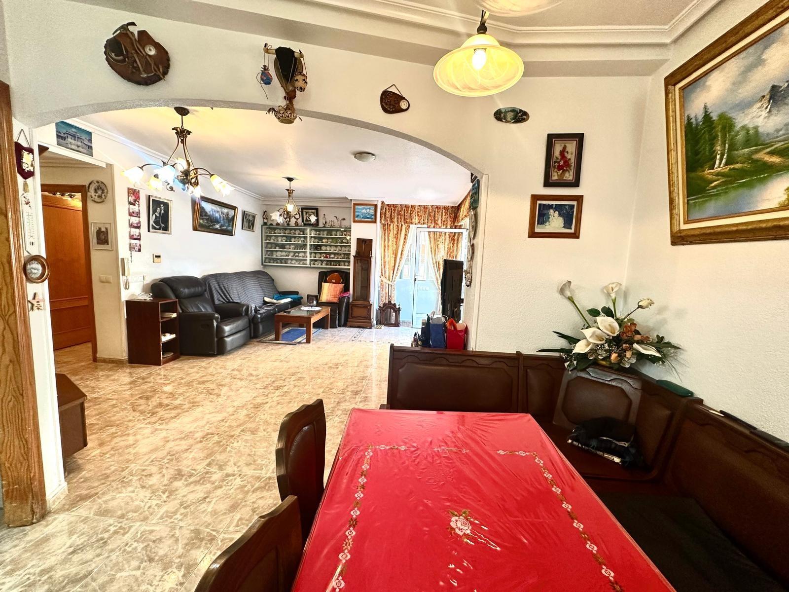 Apartamento en Torrevieja, Alicante, España 3 dormitorios, 140 m2 No. 155691