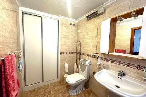 Apartamento en venta en Torrevieja, Alicante, España 3 dormitorios, 140 m2 No. 155691 - foto 20