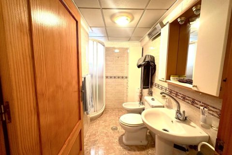 Apartamento en venta en Torrevieja, Alicante, España 3 dormitorios, 140 m2 No. 155691 - foto 14