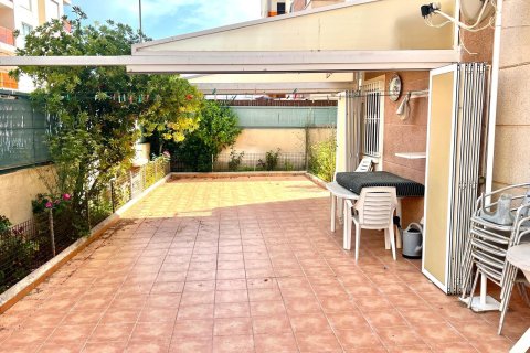 Apartamento en venta en Torrevieja, Alicante, España 3 dormitorios, 140 m2 No. 155691 - foto 4