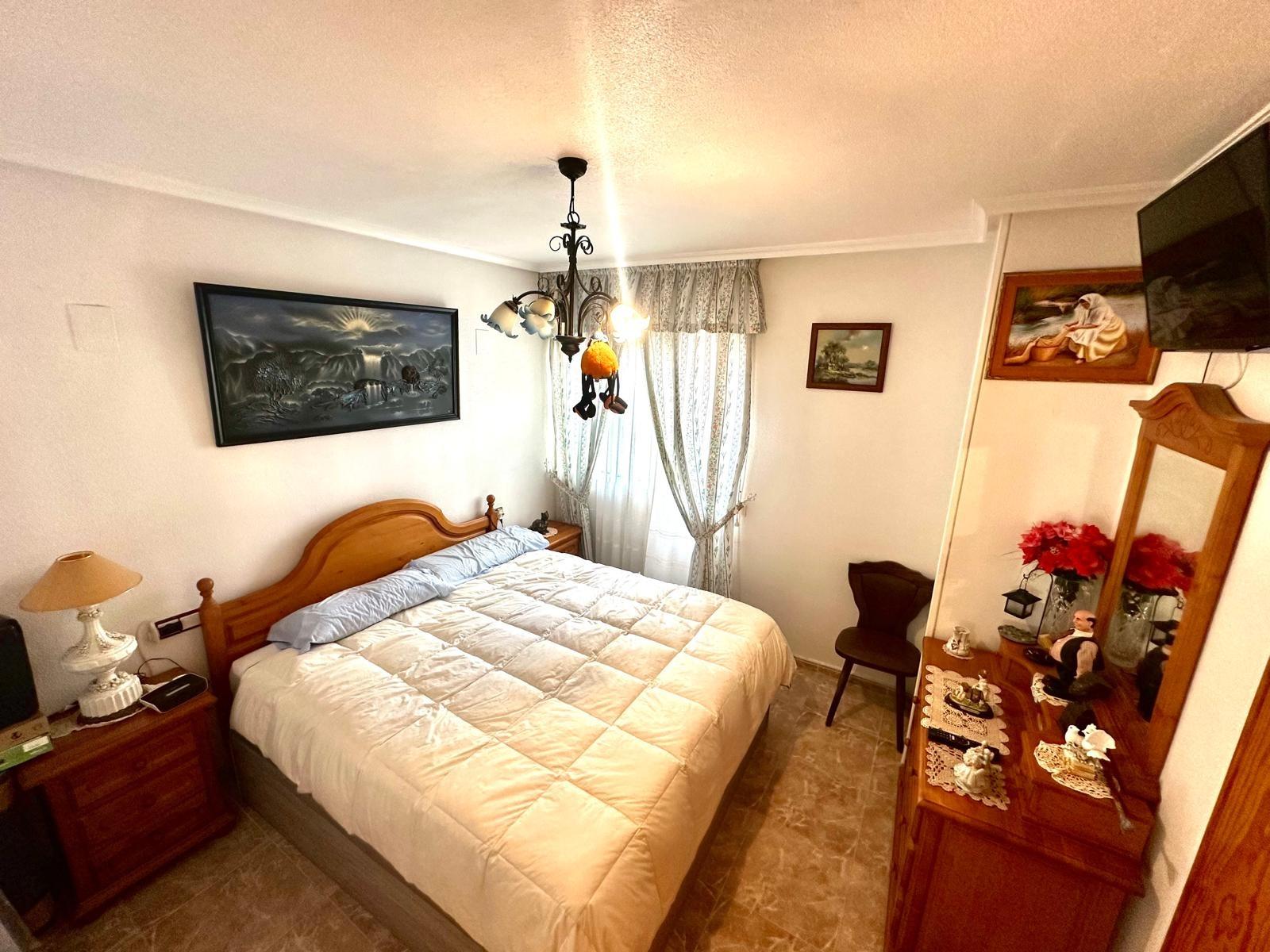 Apartamento en Torrevieja, Alicante, España 3 dormitorios, 140 m2 No. 155691