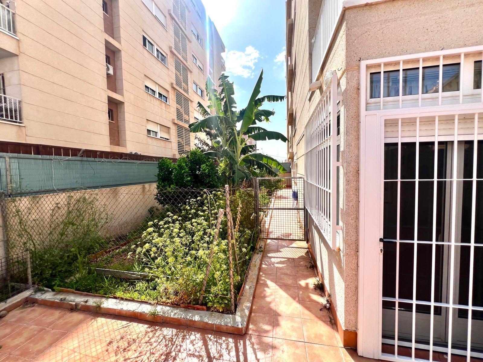 Apartamento en Torrevieja, Alicante, España 3 dormitorios, 140 m2 No. 155691