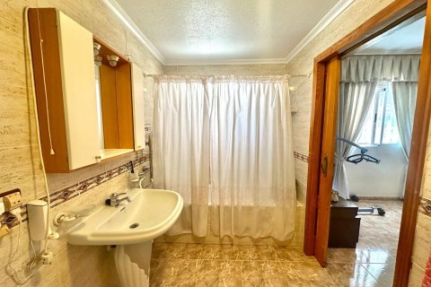 Apartamento en venta en Torrevieja, Alicante, España 3 dormitorios, 140 m2 No. 155691 - foto 21