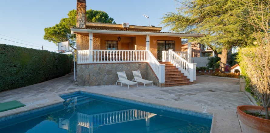 Villa Fuente el Saz de Jarama, Madrid, Espagne 6 chambres, 339 m2 No. 107040