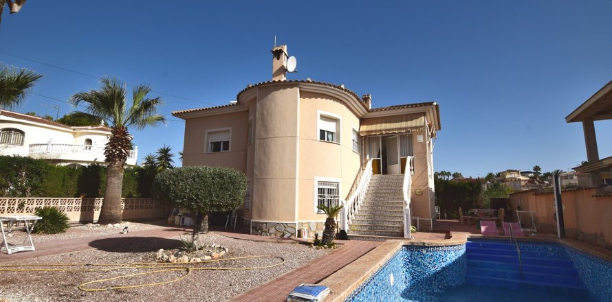 Villa Ciudad Quesada, Alicante, Espagne 4 chambres, 174 m2 No. 136728