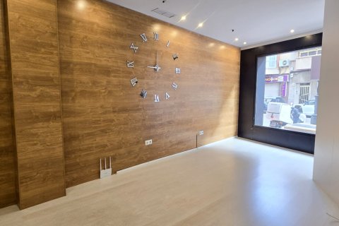 Liikekiinteistö myytävänä Guardamar del Segura, Alicante, Espanja, 1 makuuhuone, 117 m2 No. 136729 - kuva 10
