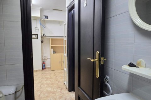 Liikekiinteistö myytävänä Guardamar del Segura, Alicante, Espanja, 1 makuuhuone, 117 m2 No. 136729 - kuva 23