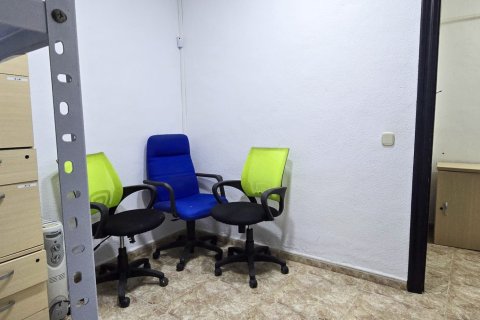 Liikekiinteistö myytävänä Guardamar del Segura, Alicante, Espanja, 1 makuuhuone, 117 m2 No. 136729 - kuva 26