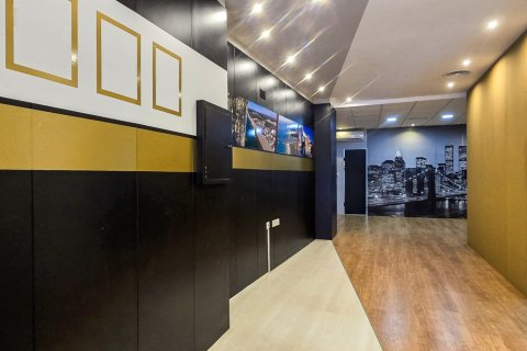 Liikekiinteistö myytävänä Guardamar del Segura, Alicante, Espanja, 1 makuuhuone, 117 m2 No. 136729 - kuva 8