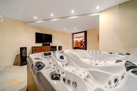 Продажа виллы в Зона Альтеа Хиллс, Аликанте, Испания 5 спален, 635м2 №136731 - фото 26