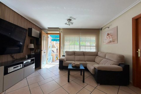 Radhus till salu i Torrevieja, Alicante, Spanien 3 sovrum, 70 kvm. Nr. 190194 - foto 13