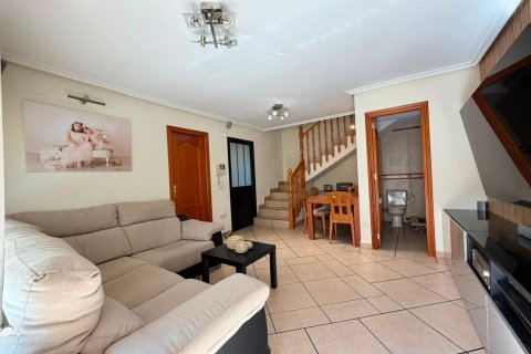 Radhus till salu i Torrevieja, Alicante, Spanien 3 sovrum, 70 kvm. Nr. 190194 - foto 16
