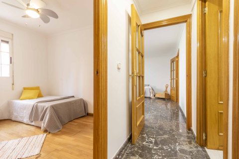 Apartament w Valencia, Hiszpania 3 sypialnie, 78 mkw. nr 144351 – zdjęcie 16