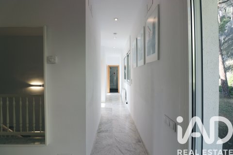 Продажа дома в Кабрильс, Барселона, Испания 6 спален, 307м2 №152687 - фото 15