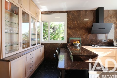 Продажа дома в Кабрильс, Барселона, Испания 6 спален, 307м2 №152687 - фото 13