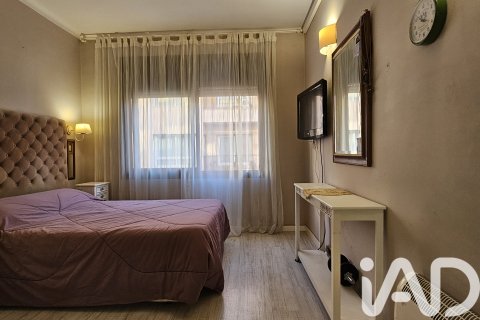 Lägenhet till salu i Barcelona, Spanien 4 sovrum, 95 kvm. Nr. 152685 - foto 22