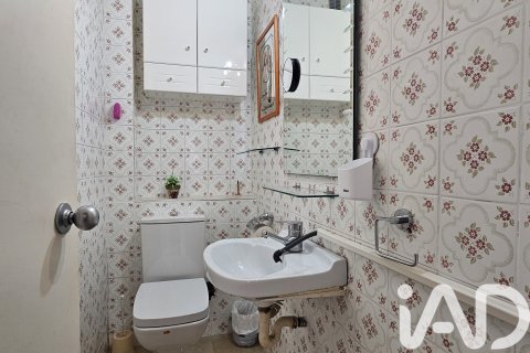 Lägenhet till salu i Barcelona, Spanien 4 sovrum, 95 kvm. Nr. 152685 - foto 20