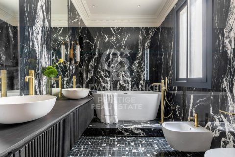 Apartment à vendre à Barcelona, Espagne, 4 chambres, 201 m2 No. 159434 - photo 10