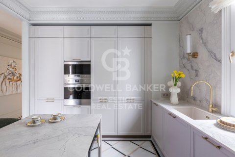 Apartment à vendre à Barcelona, Espagne, 4 chambres, 201 m2 No. 159434 - photo 21