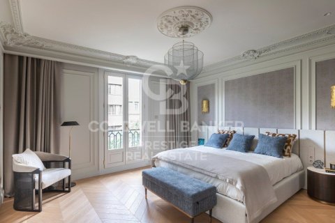Huoneisto Barcelona, Espanja 4 makuuhuonetta, 201 m2 No. 159434