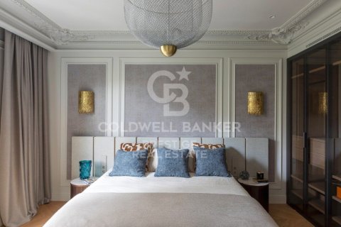 Apartment à vendre à Barcelona, Espagne, 4 chambres, 201 m2 No. 159434 - photo 7