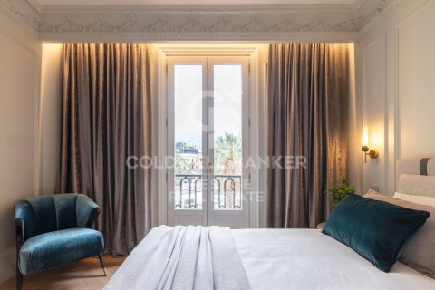 Apartment à vendre à Barcelona, Espagne, 4 chambres, 201 m2 No. 159434 - photo 11