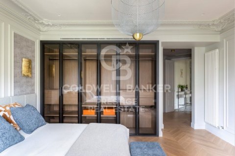 Apartment à vendre à Barcelona, Espagne, 4 chambres, 201 m2 No. 159434 - photo 8